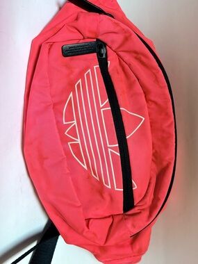 adidas coral backpack Amazon.com | Unisex-Adult Core Mini Backpack, Semi Coral/White, One Size A zippered pocket with ventilation helps air out your dirty shoes and gear Classic Big Logo Backpack Coral